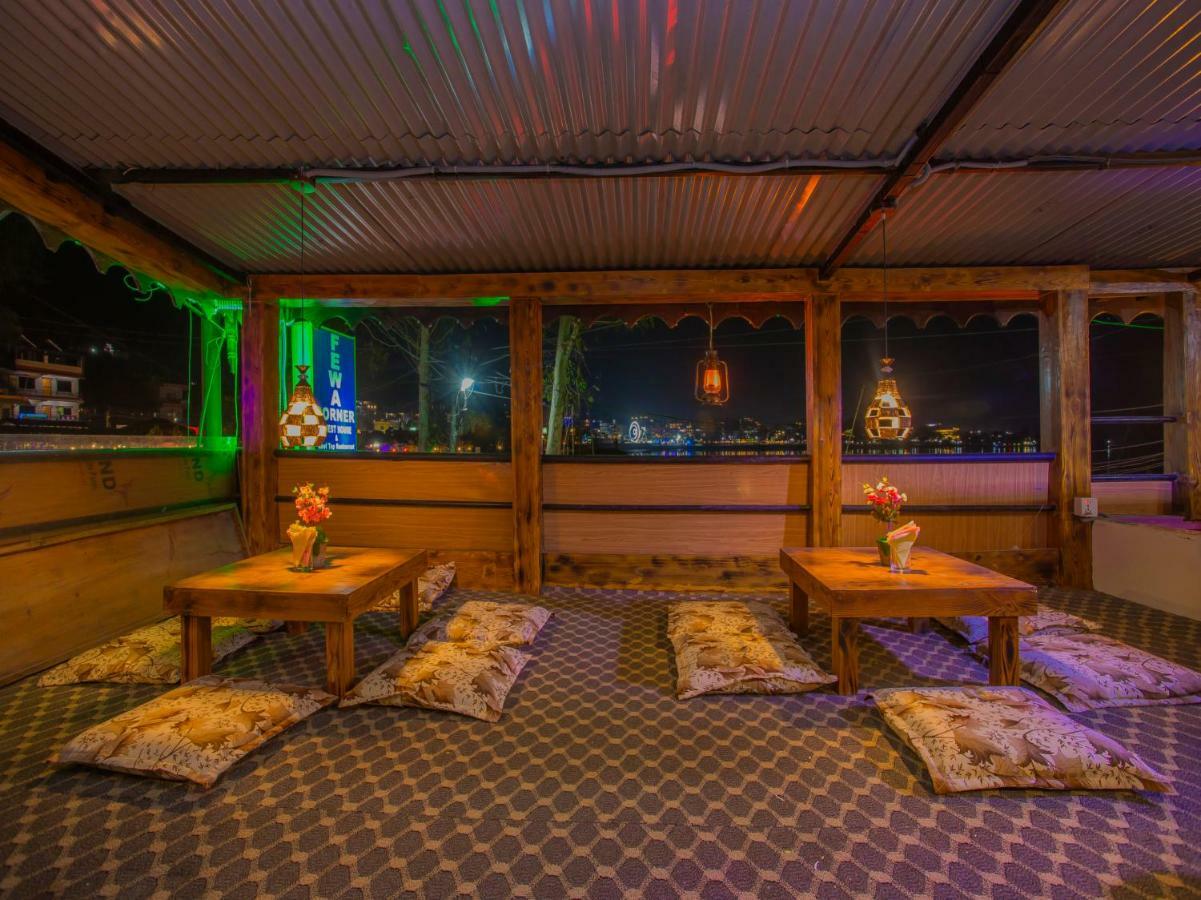 פוקהרה Hotel Fewa Corner & Restro מראה חיצוני תמונה