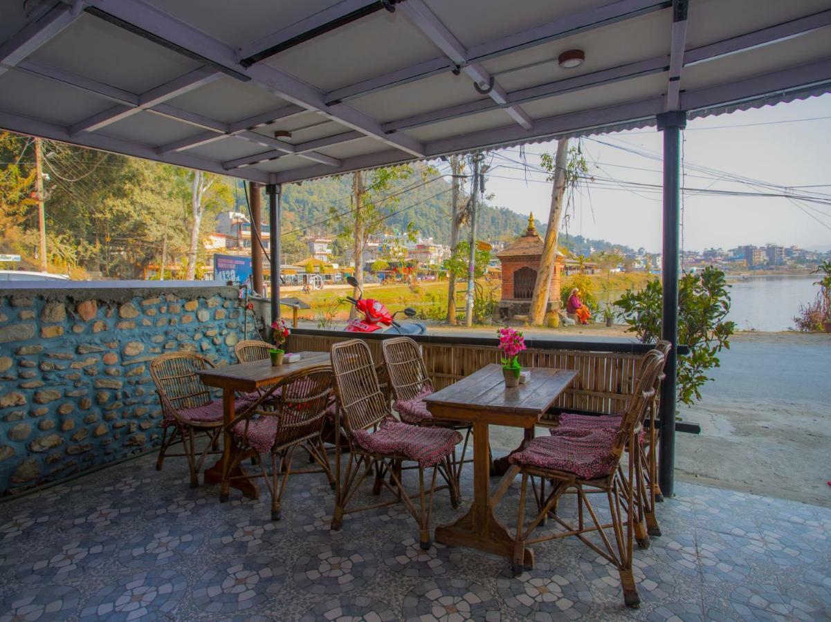 פוקהרה Hotel Fewa Corner & Restro מראה חיצוני תמונה