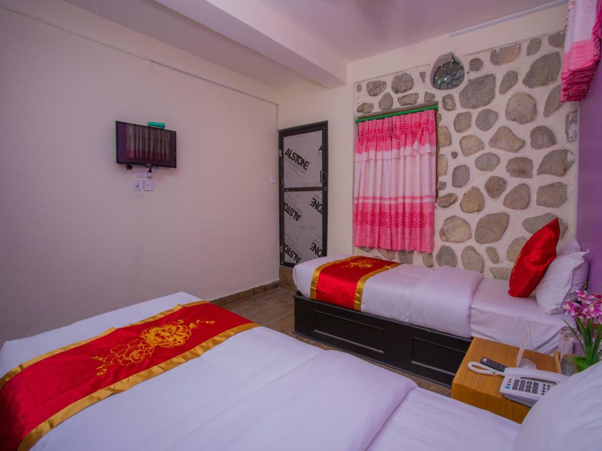 פוקהרה Hotel Fewa Corner & Restro מראה חיצוני תמונה